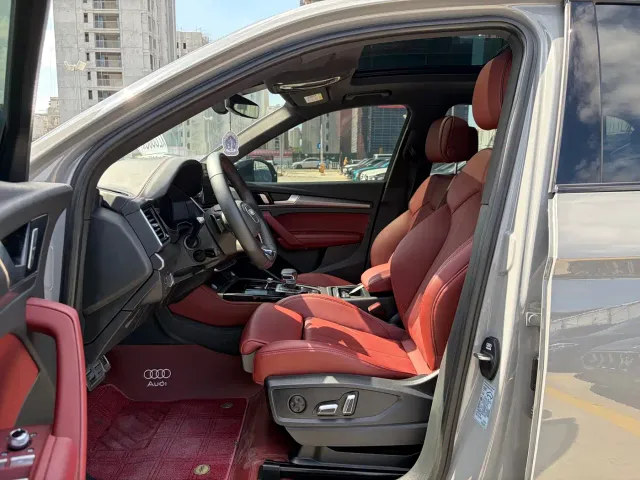 Audi Q5L — Фото автомобиля 13