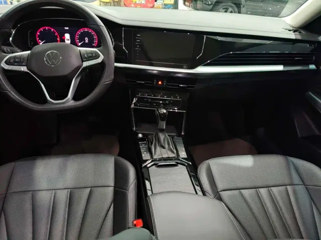 Volkswagen Passat — Фото автомобиля 6