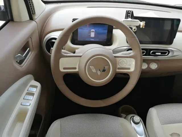 Wuling Hongguang Mini EV — Фото автомобиля 10