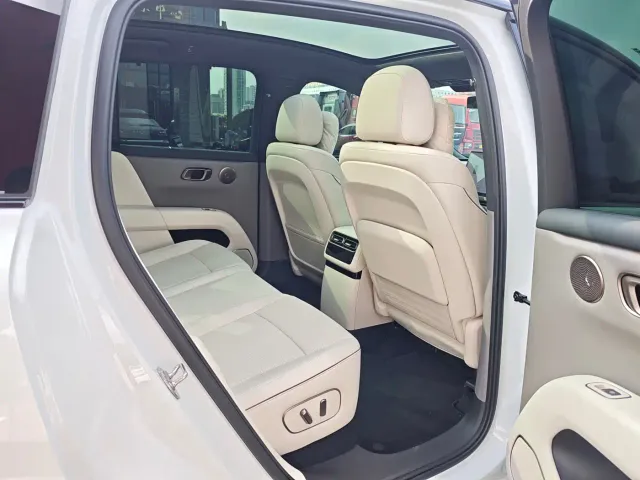 Li Auto i6 — Фото автомобиля 11
