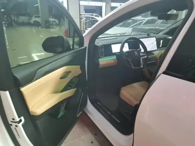 BYD Song L DM-i — Фото автомобиля 15