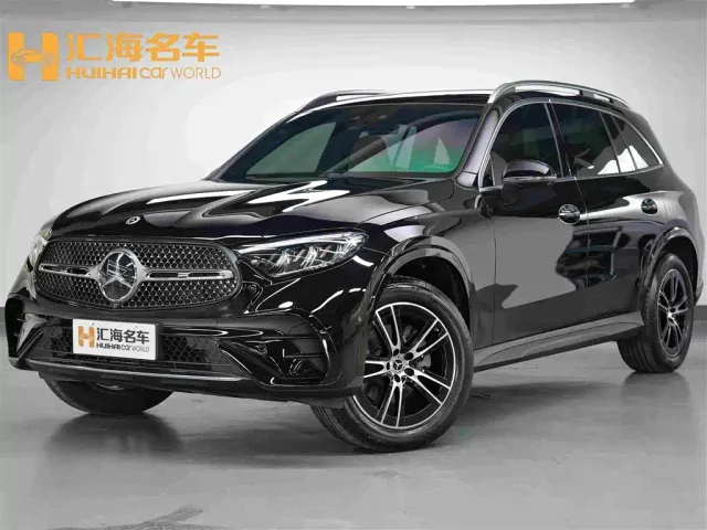 Фотография автомобиля — Mercedes-Benz GLC-Class