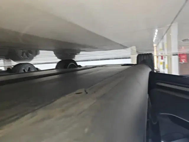 Tesla Model Y — Фото автомобиля 21