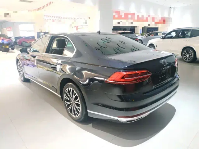 Volkswagen Phideon — Фото автомобиля 4