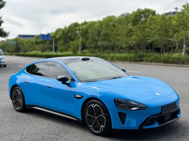 Xiaomi SU7 — Фото автомобиля 3