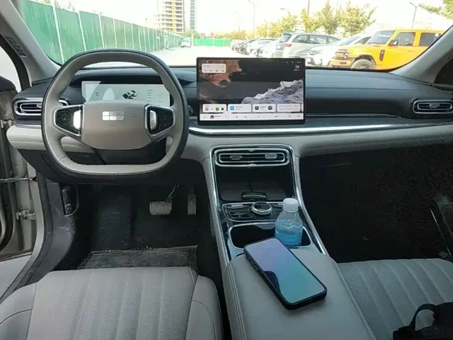 Geely Galaxy Stellar 6 — Фото автомобиля 9