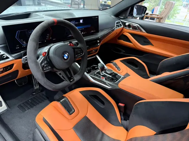 BMW M4 — Фото автомобиля 5