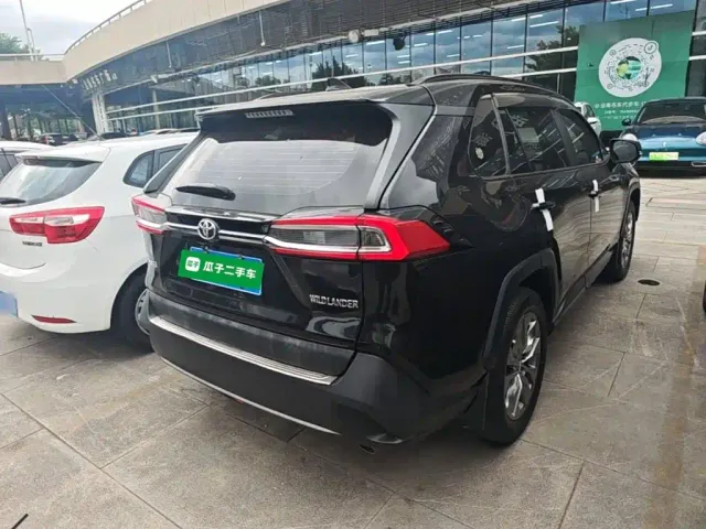 Toyota Wildlander — Фото автомобиля 6