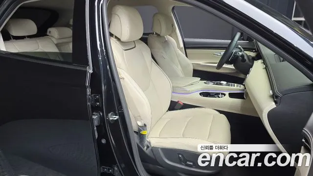 Genesis GV70 2.5T Бензин 2WD — Фото автомобиля 12