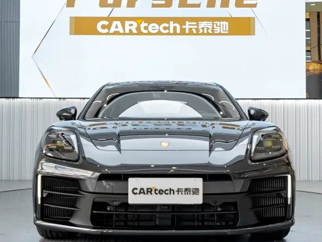 Фотография автомобиля — Porsche Panamera