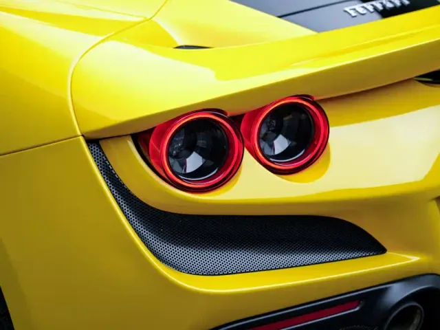 Ferrari F8 — Фото автомобиля 9