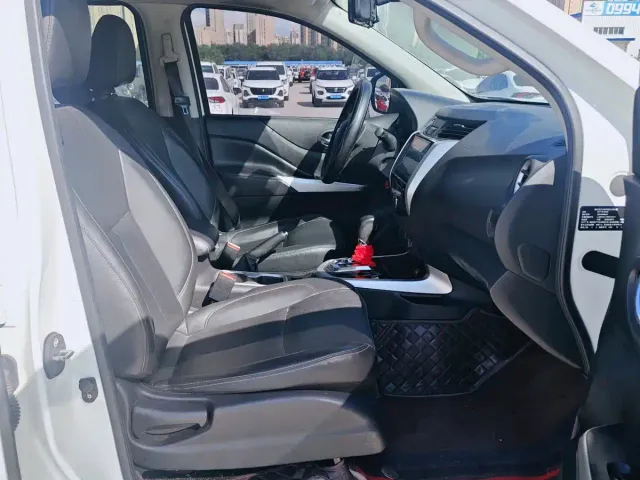 Nissan Terra — Фото автомобиля 5