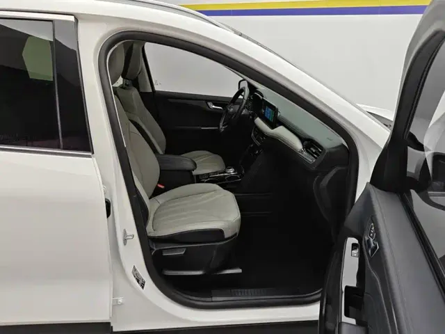 Ford Escape — Фото автомобиля 8