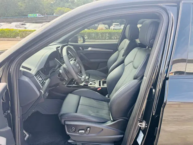Audi Q5L — Фото автомобиля 5