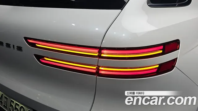 Genesis GV70 — Фото автомобиля 7