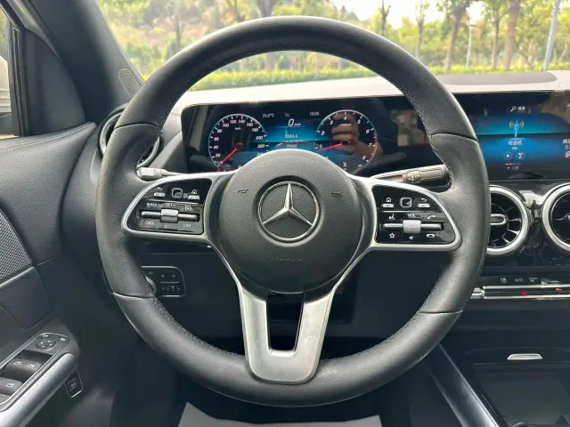 Mercedes-Benz GLA-Class — Фото автомобиля 17