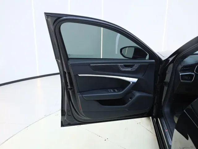 Audi A6L — Фото автомобиля 9