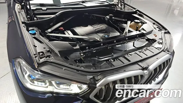BMW X6 xDrive40i M Sport — Фото автомобиля 6