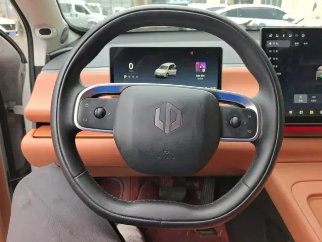 Leapmotor C10 — Фото автомобиля 15
