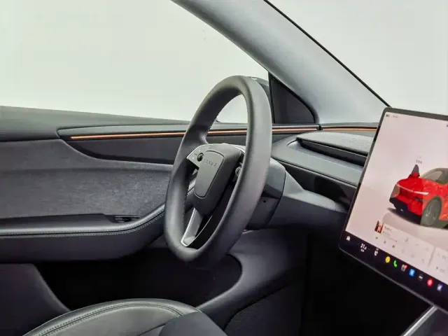 Tesla Model Y 2025 Rear-Wheel Drive — Фото автомобиля 22
