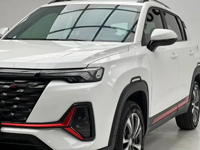 Changan CS35 Plus — Фото автомобиля 4