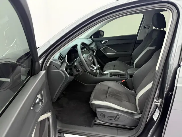 Audi Q3 — Фото автомобиля 22