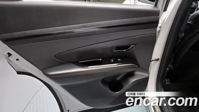 Hyundai Tucson Tucson (NX4) Бензин 1.6 турбо 2WD — Фото автомобиля 23