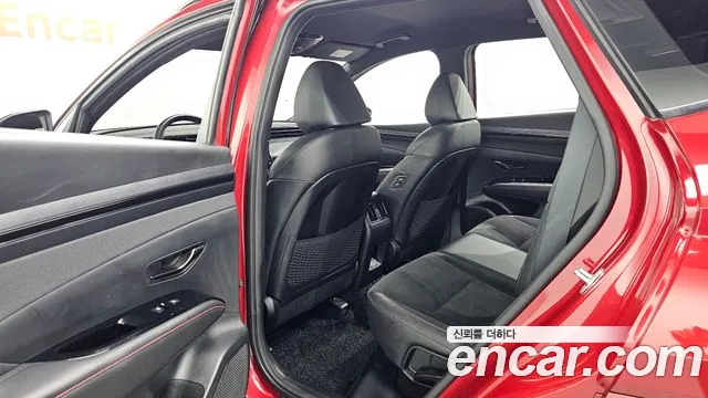 Hyundai Tucson Tucson (NX4) Бензин 1.6 турбо 2WD — Фото автомобиля 10