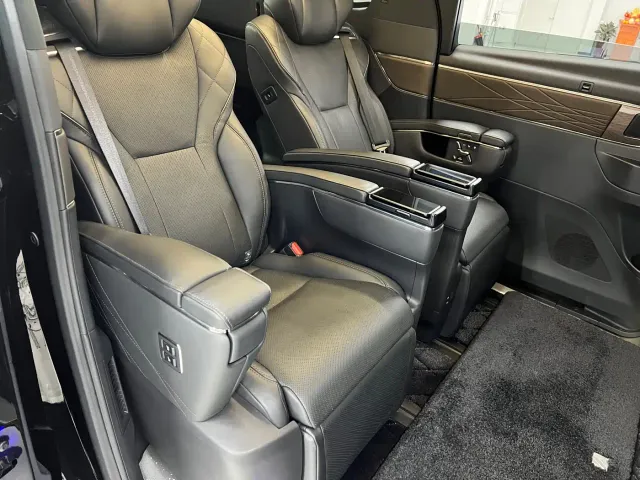 Toyota Alphard — Фото автомобиля 14