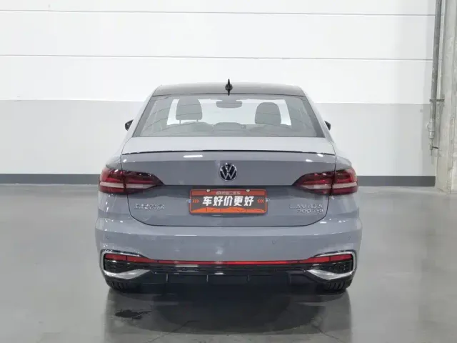 Volkswagen Lavida — Фото автомобиля 4