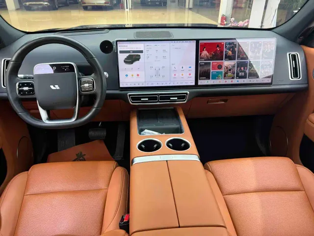Li Auto L7 — Фото автомобиля 17