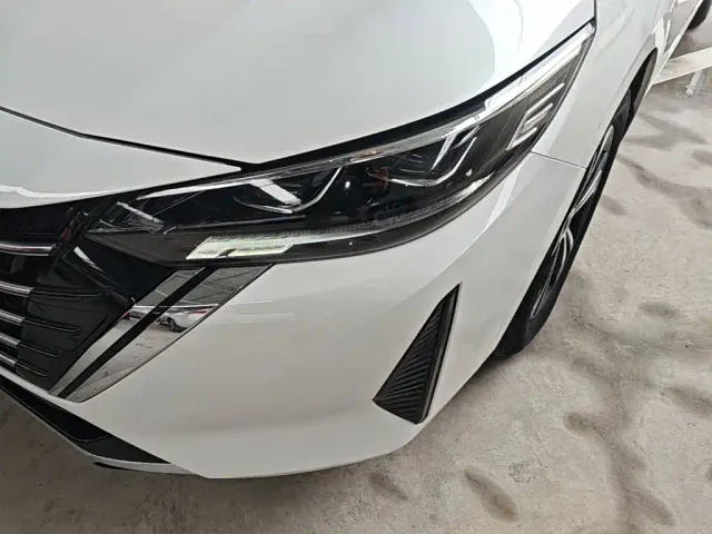 Nissan Sylphy — Фото автомобиля 23