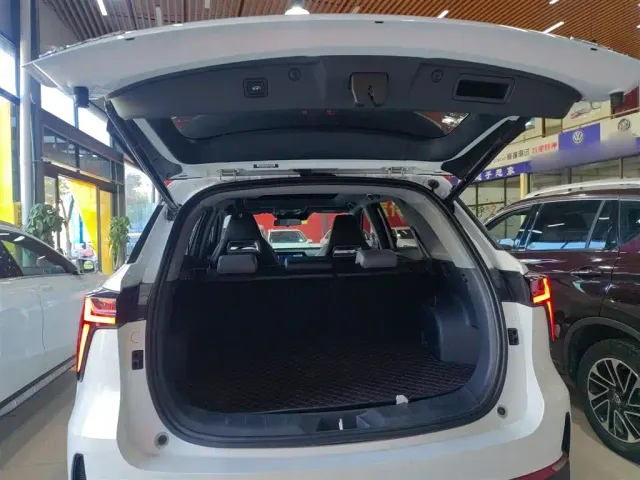 Changan CS75 Plus — Фото автомобиля 15