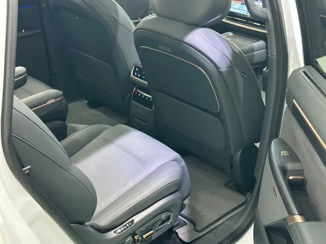 Dongfeng eπ 008 — Фото автомобиля 14