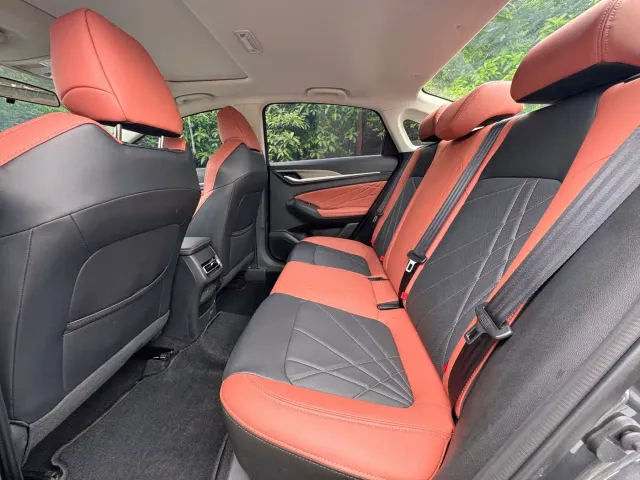 Changan Eado — Фото автомобиля 10