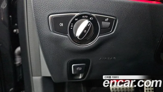 Mercedes-Benz E-Class — Фото автомобиля 23