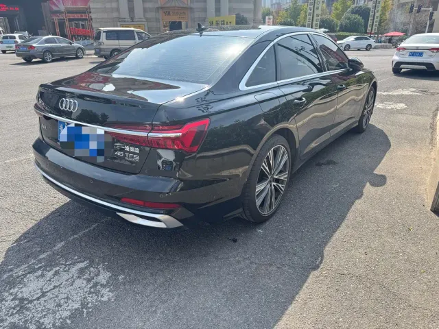 Audi A6L — Фото автомобиля 10