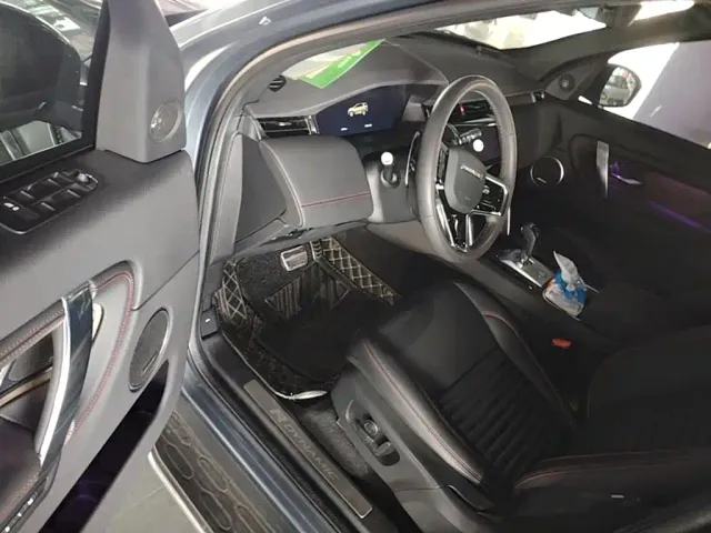Land Rover Discovery Sport — Фото автомобиля 15