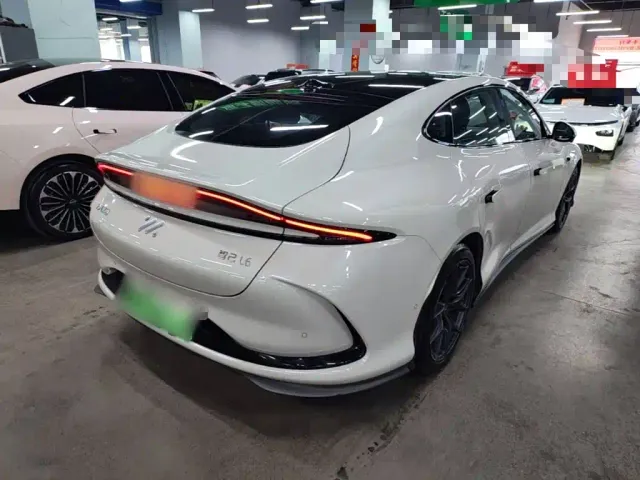 IM Motors L6 — Фото автомобиля 6