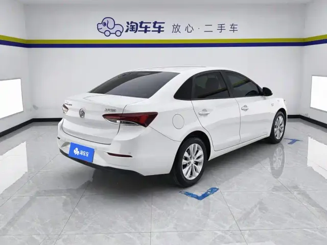 Buick Excelle — Фото автомобиля 3