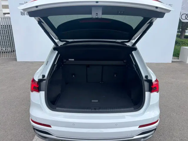 Audi Q3 — Фото автомобиля 12