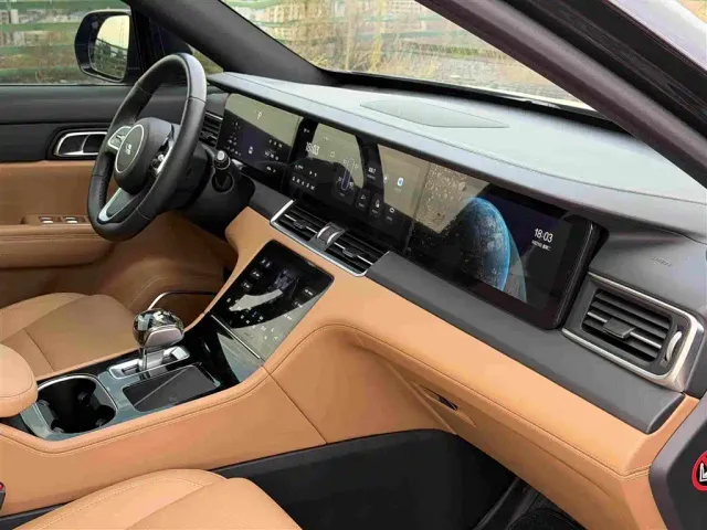 Li Auto ONE — Фото автомобиля 12