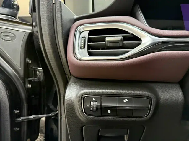 GAC Trumpchi Trumpchi M6 2021 PRO 270T DCT Luxury Edition — Фото автомобиля 9