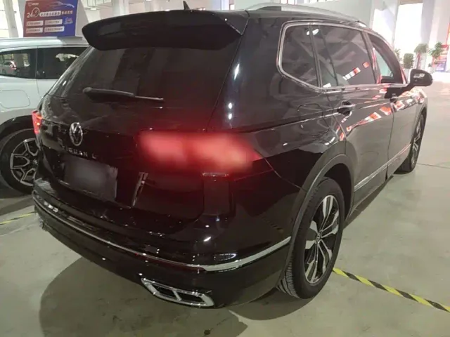 Volkswagen Tiguan L — Фото автомобиля 7