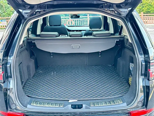 Land Rover Discovery Sport — Фото автомобиля 10