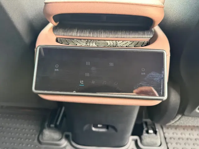 Nio EC6 — Фото автомобиля 23
