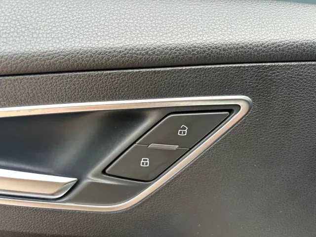 Audi Q2L — Фото автомобиля 30
