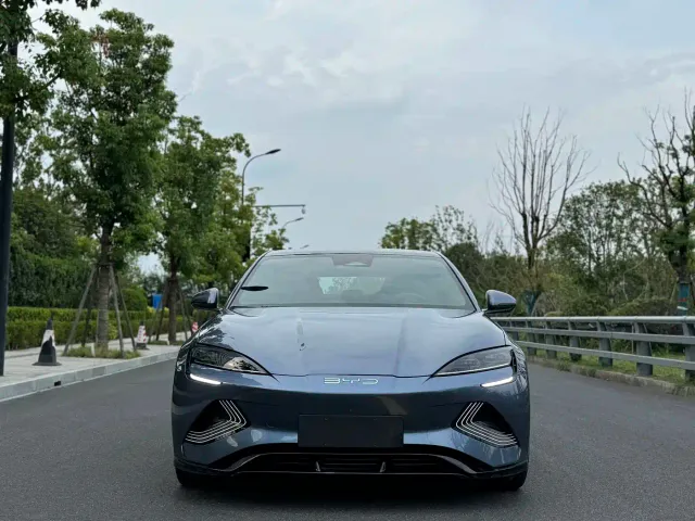 BYD Seal 2022 550km Standard Range RWD Elite — Фото автомобиля 2
