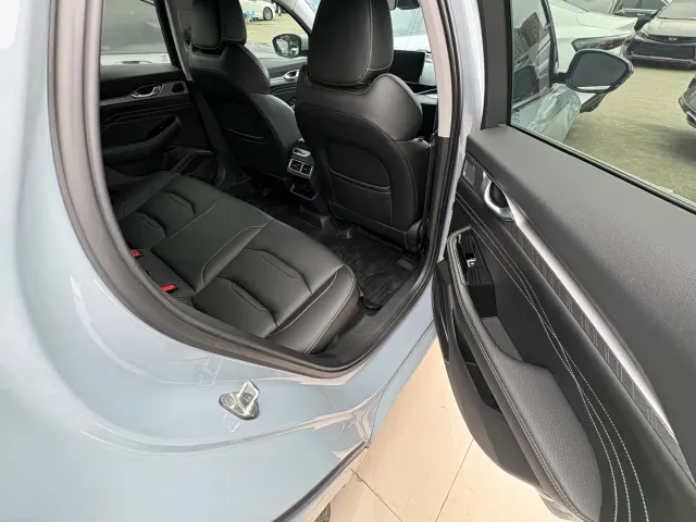 Geely Xingrui — Фото автомобиля 16