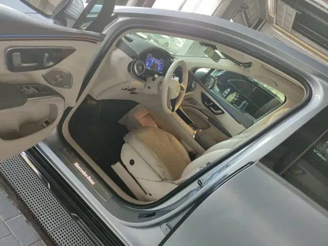 Mercedes-Benz EQS SUV — Фото автомобиля 3
